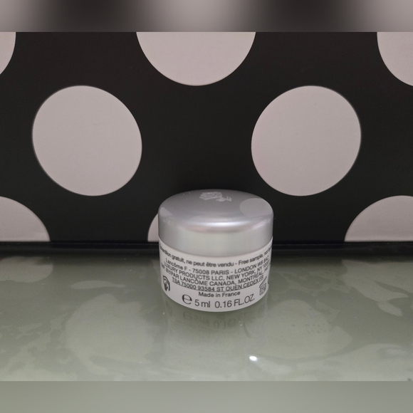 2/$20✨️Lancome Renergie Cream✨️ - Picture 4 of 4